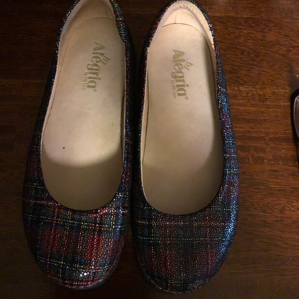 Alegria Plaid flats size 8
